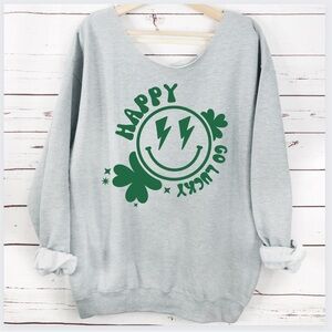 ✨NEW☘️ Happy Go Lucky St Patrick’s Day slouchy sweatshirt